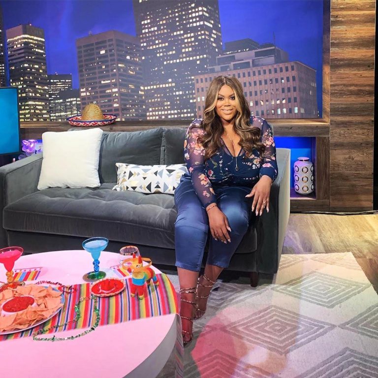 Nina Parker of E!'s 'Nightly Pop' Gives Advice to Aspiring Hosts
